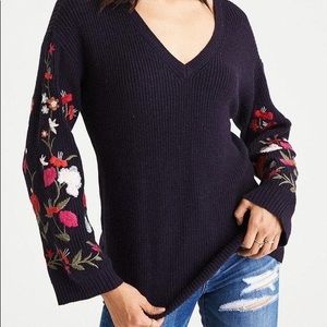Medium American eagle sweater floral embroidered
